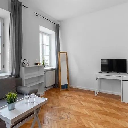 Golden - Stare - Cozy And Stylish - Mostowa